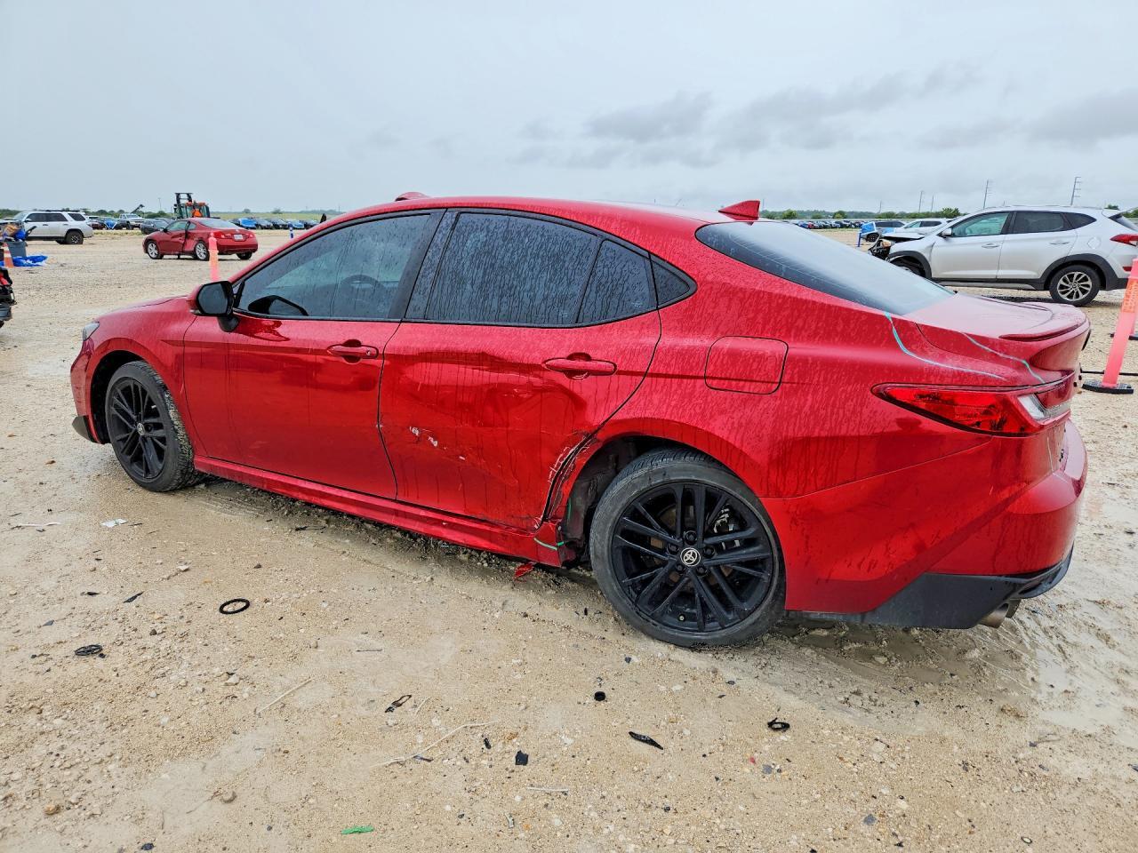 2025 Toyota Camry Se - Фото 2