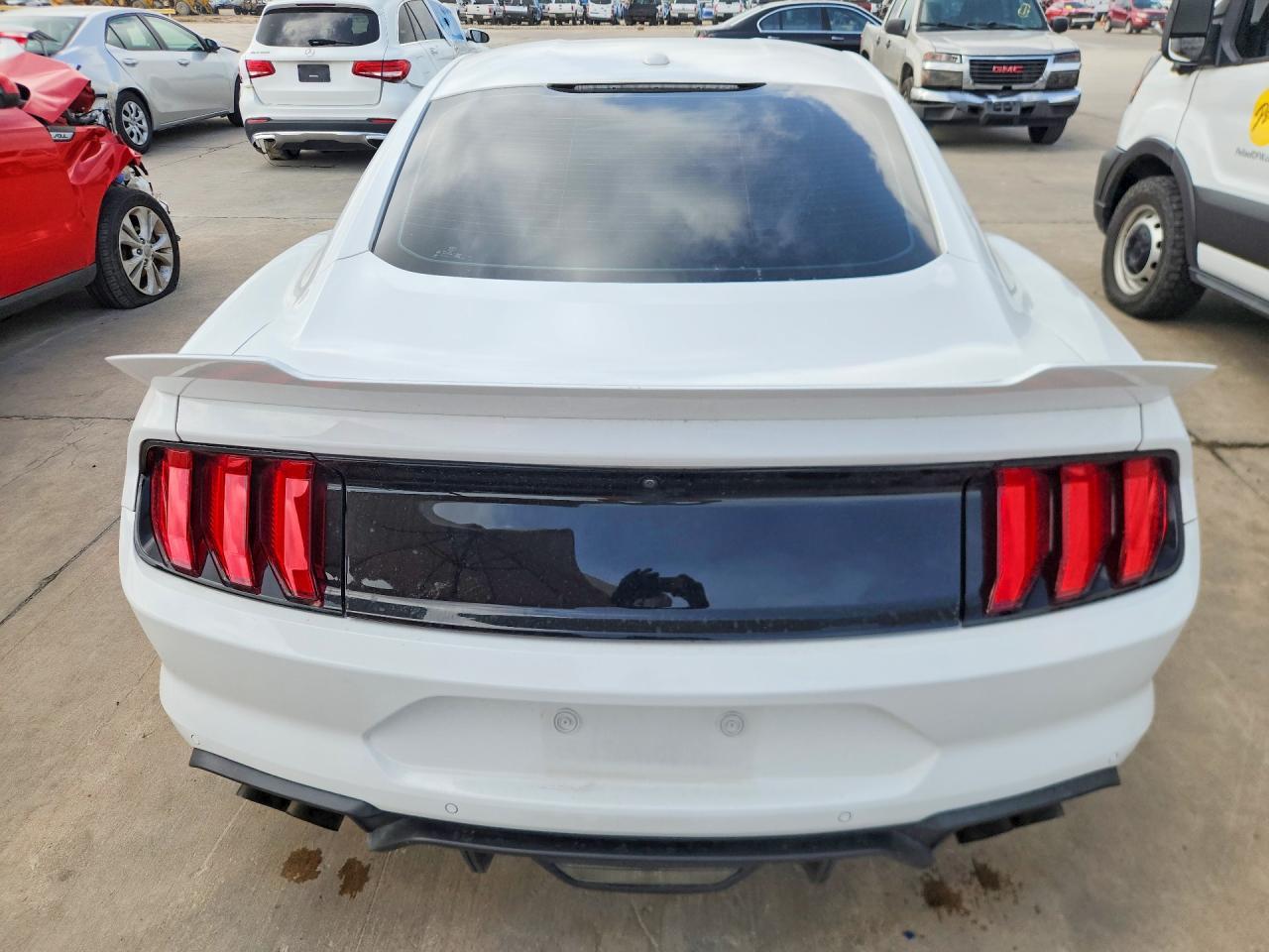 2019 Ford Mustang Gt - Фото 6