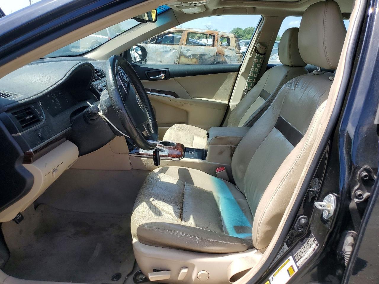 2012 Toyota Camry Xle V6 - Image 7