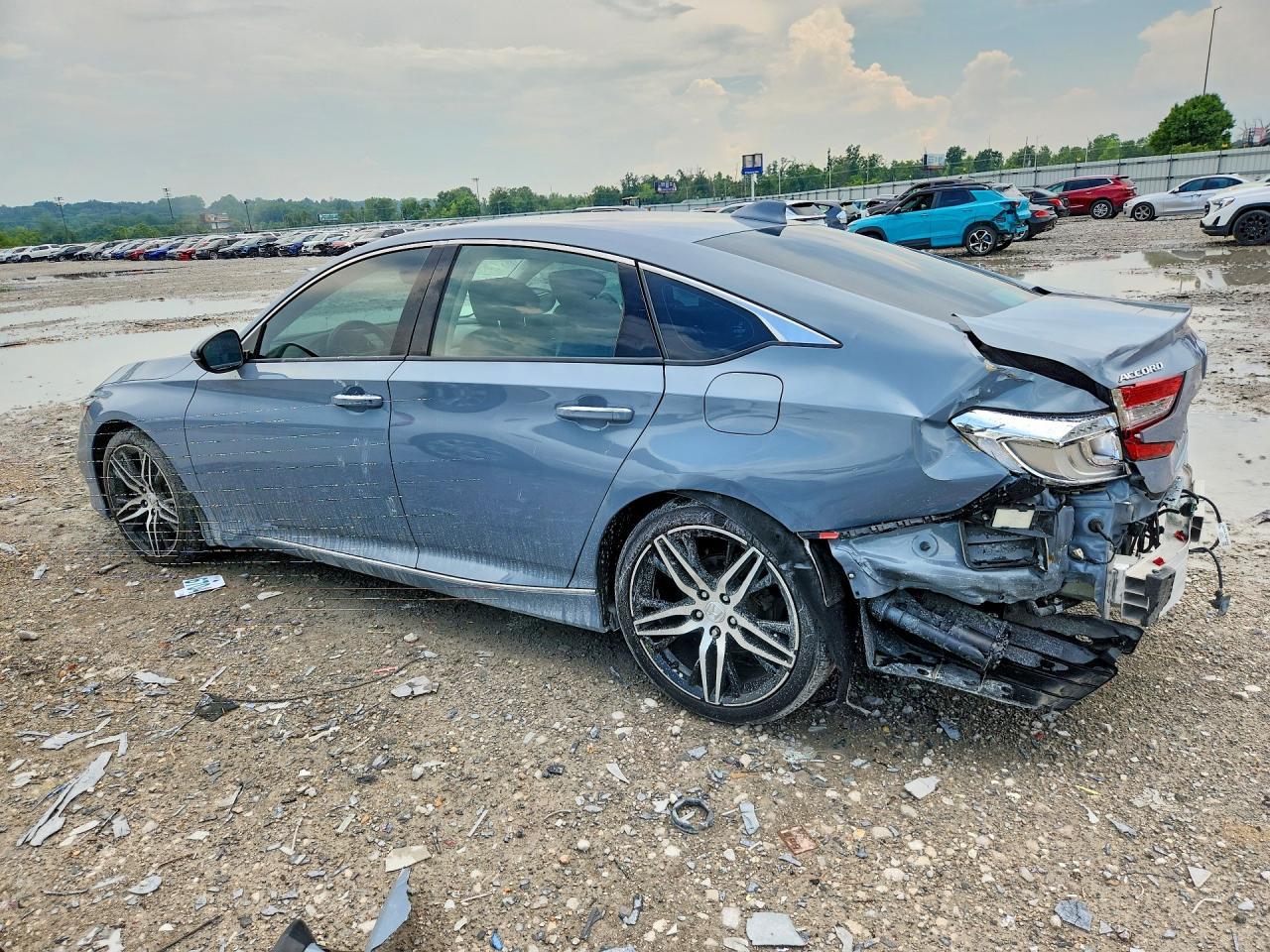 2021 Honda Accord Touring Hybrid - Фото 2