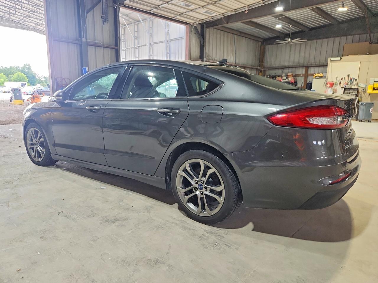 2020 Ford Fusion Sel - Image 2