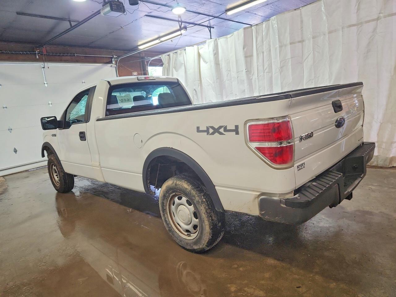 2014 Ford F150 - Фото 2