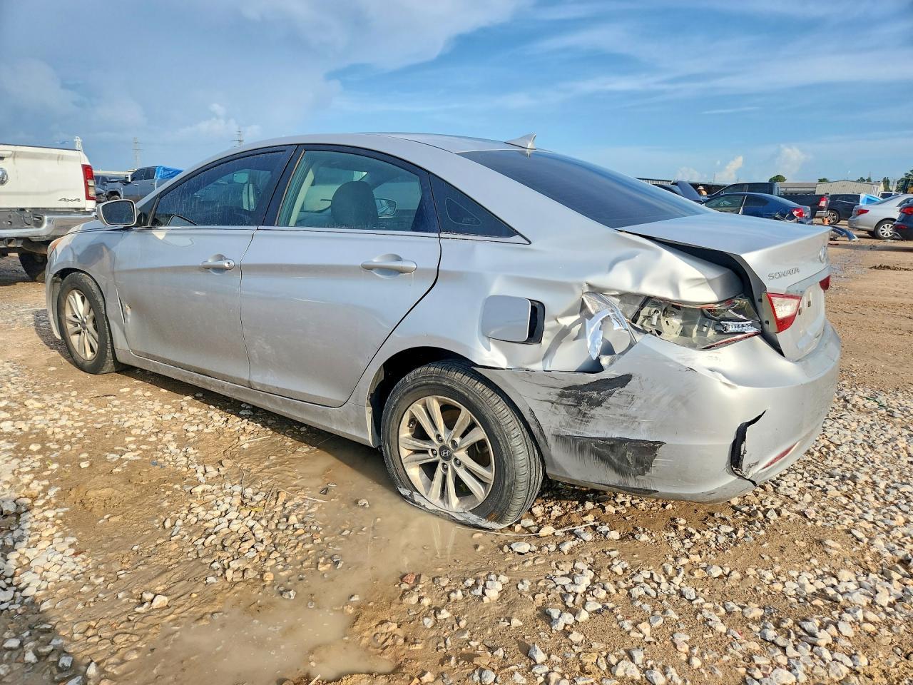 2012 Hyundai Sonata Gls - Image 2
