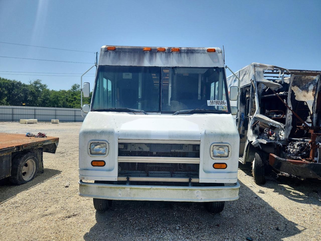 2003 Ford E350 Delivery Truck - Фото 5