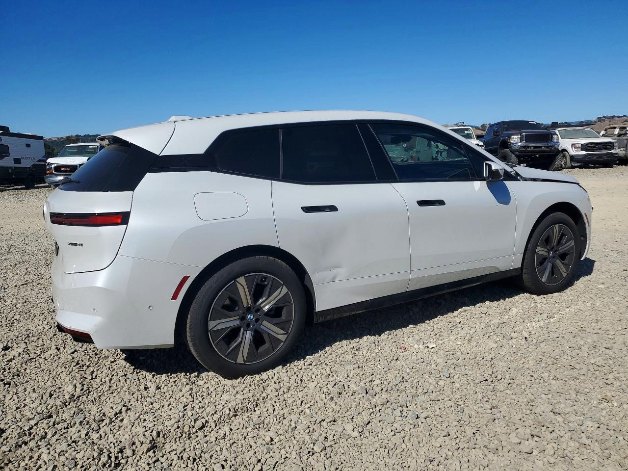 2026 BMW Ix xDrive45 - Image 3