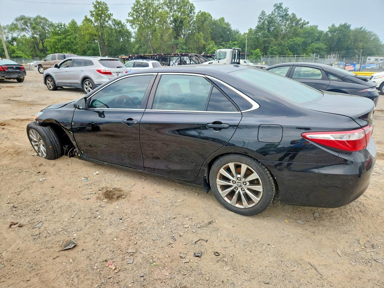 2015 Toyota Camry Xle - Фото 2