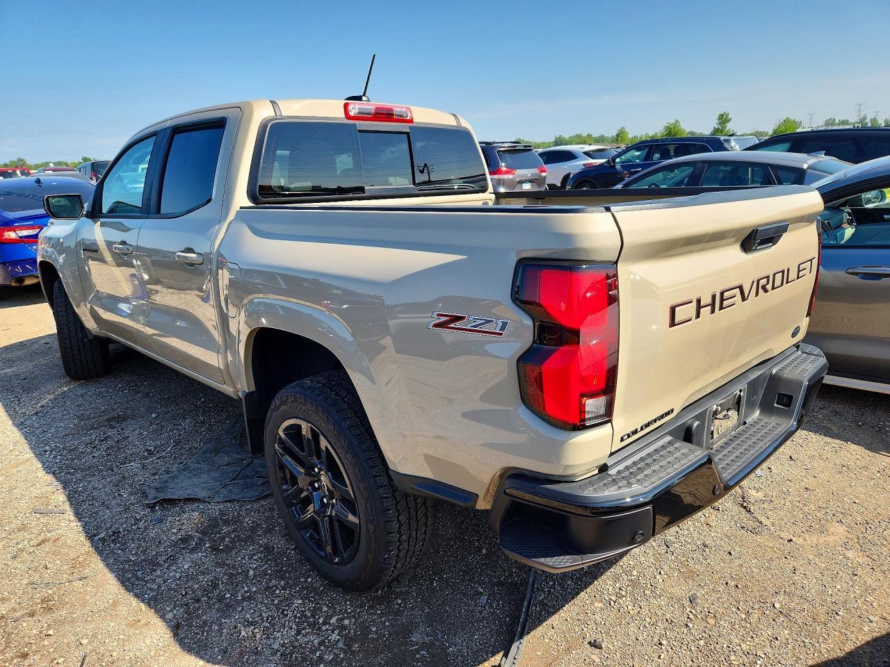 2024 Chevrolet Colorado Z71 - Image 2