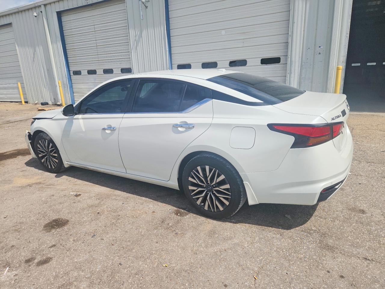 2023 Nissan Altima Sv - Фото 2