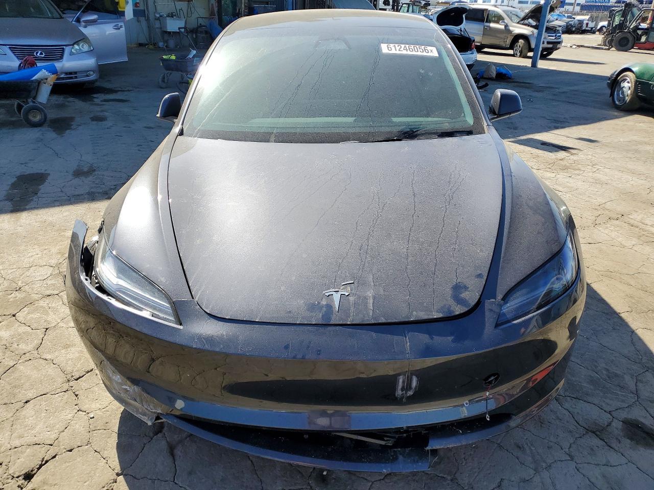 2025 Tesla Model 3 - Image 5