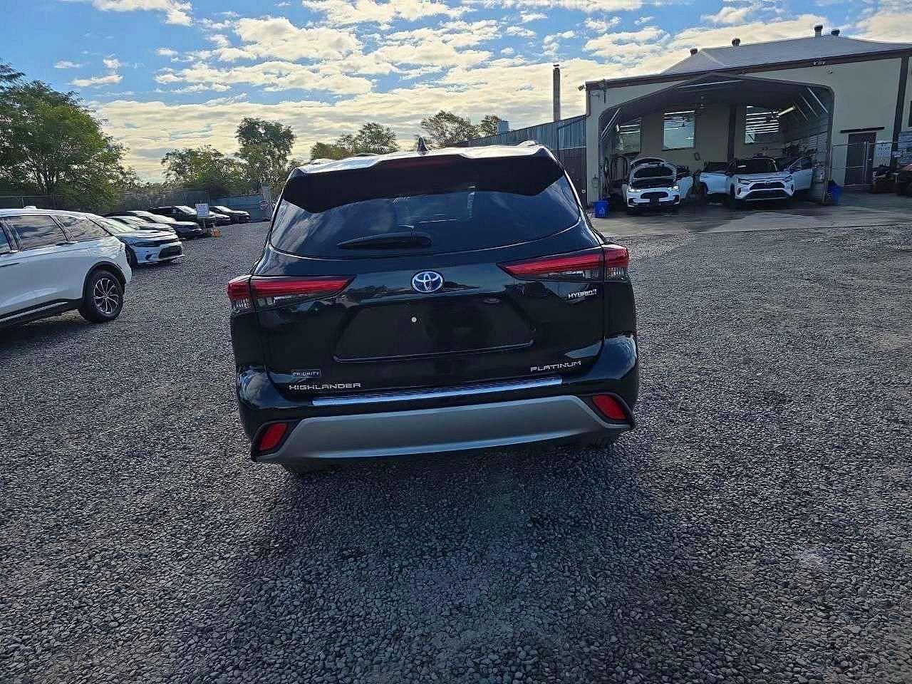 2023 Toyota Highlander Hybrid Platinum - Фото 6