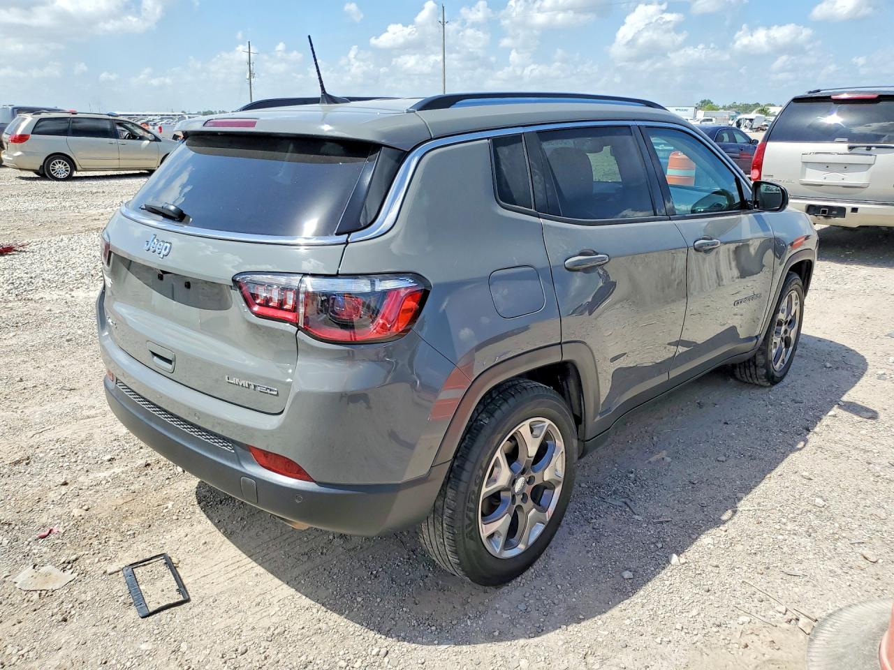 2021 Jeep Compass Limited - Фото 3