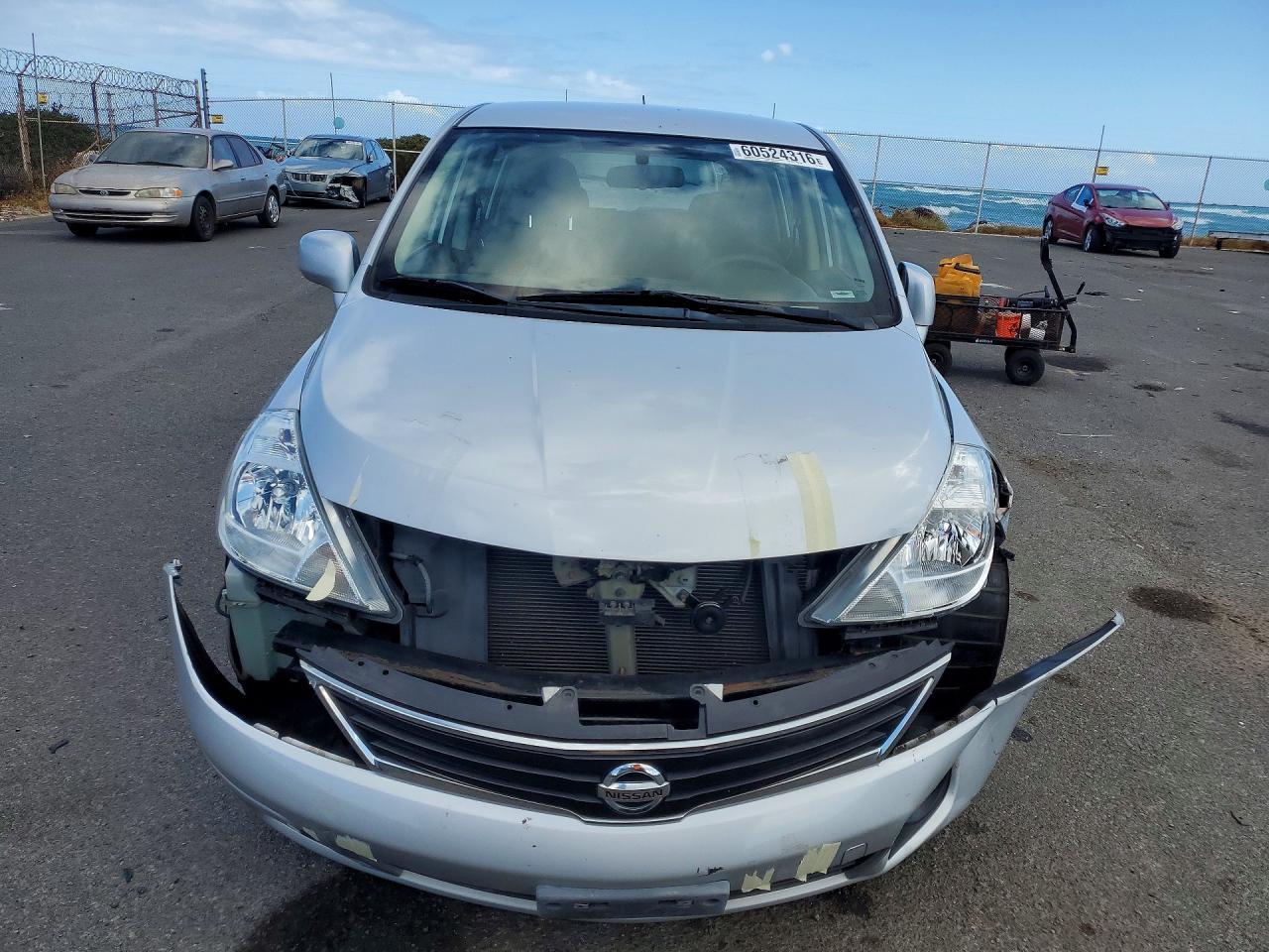 2010 Nissan Versa S - Фото 5