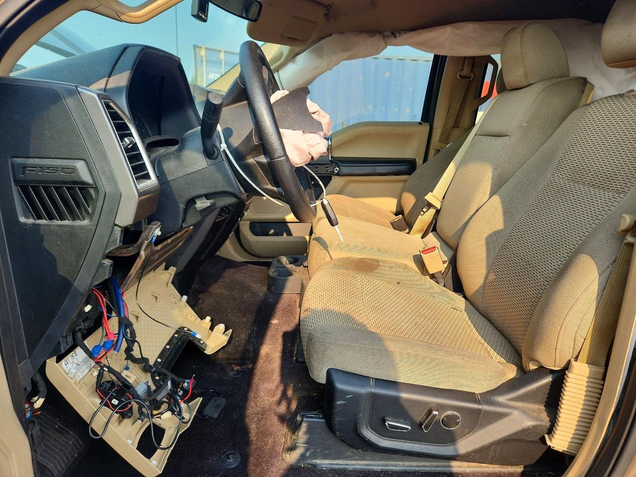2015 Ford F150 Supercrew - Image 7