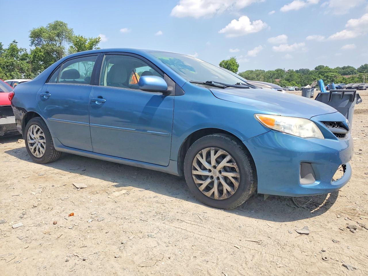 2013 Toyota Corolla Le - Image 4
