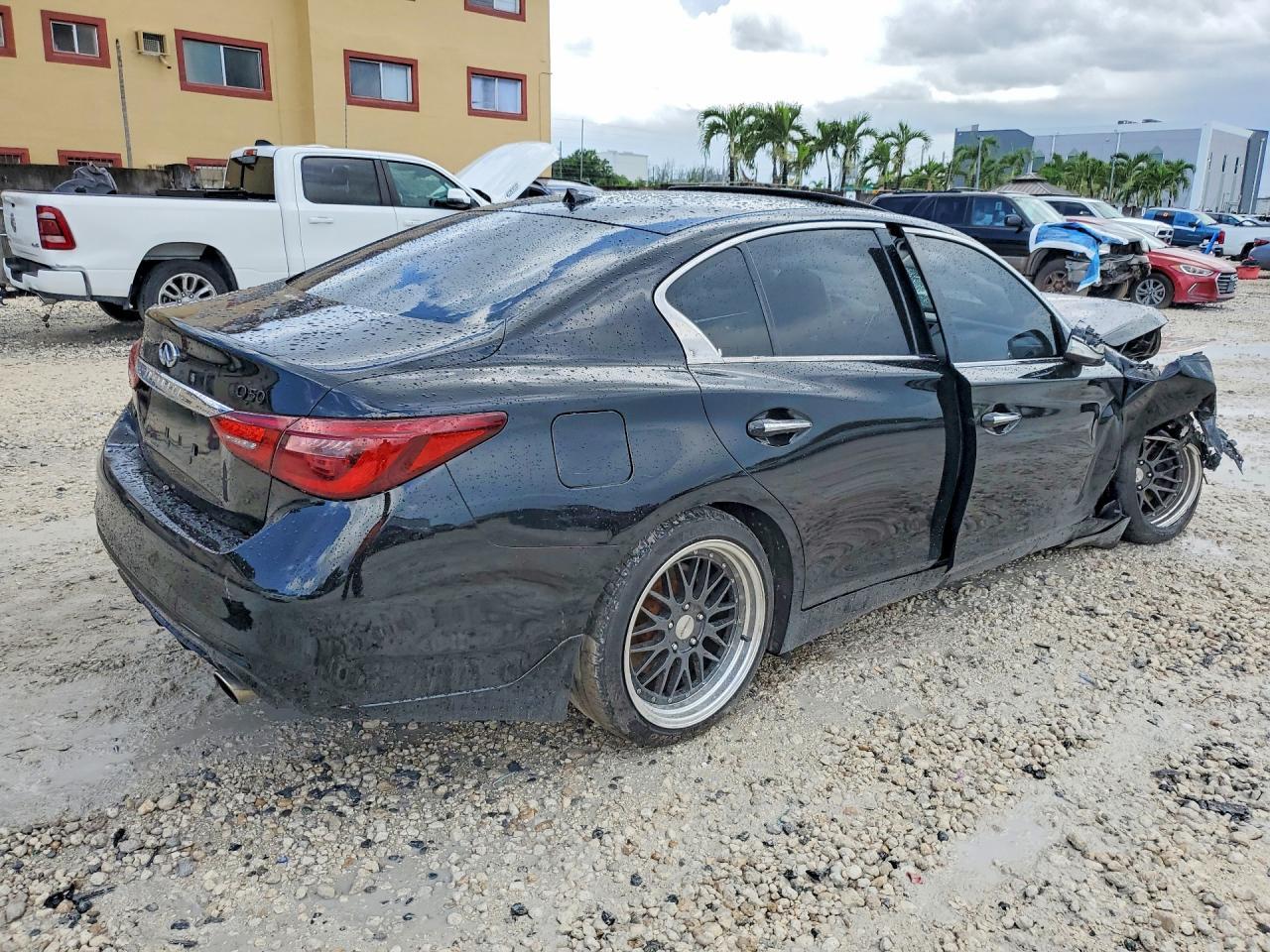 2018 Infiniti Q50 - Фото 3