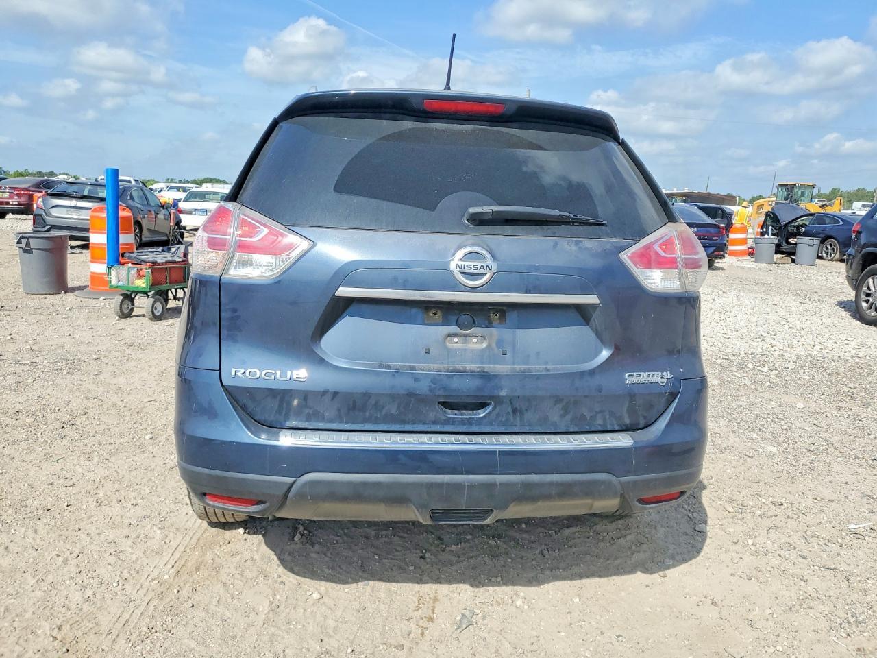 2016 Nissan Rogue S - Image 6