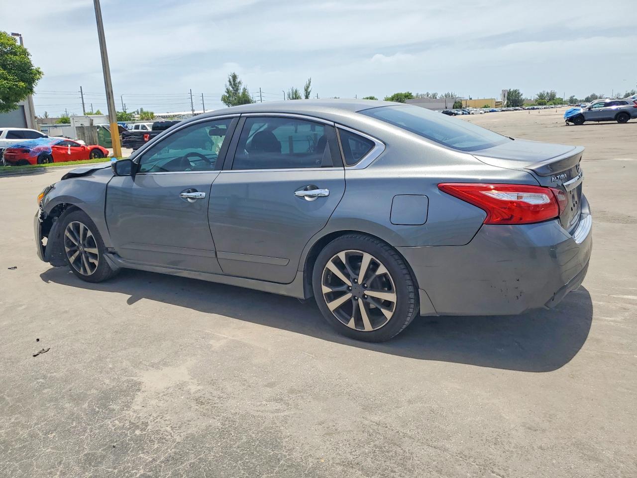 2017 Nissan Altima 2.5 Sr - Фото 2