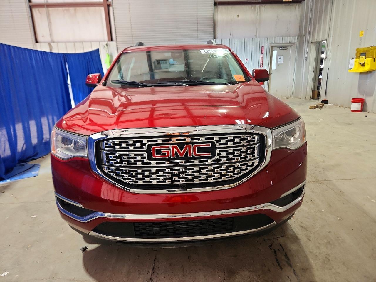 2019 GMC Acadia Denali - Image 5
