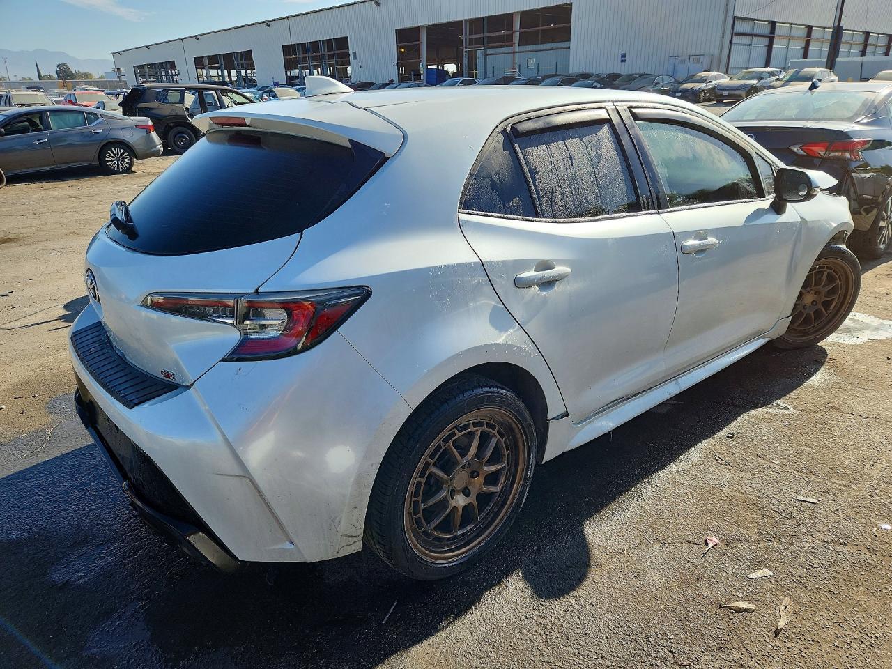 2021 Toyota Corolla Hatchback Se - Image 3