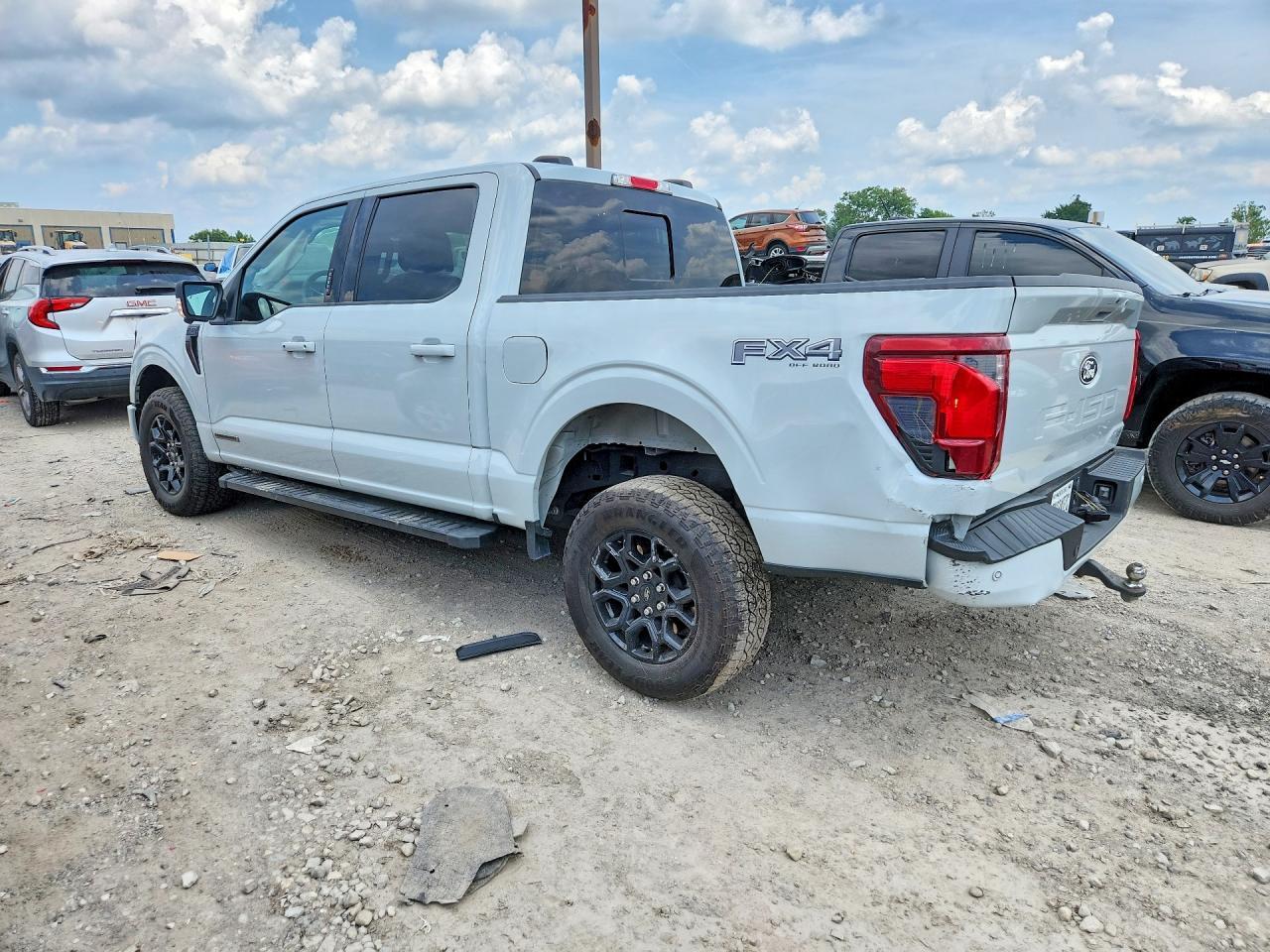 2024 Ford F150 Xlt - Фото 2