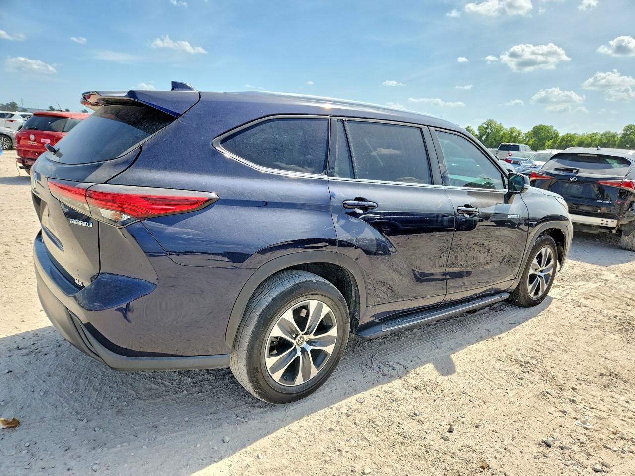 2020 Toyota Highlander Hybrid Xle - Фото 3