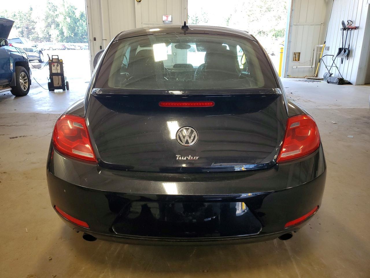 2013 Volkswagen Beetle Turbo - Image 6
