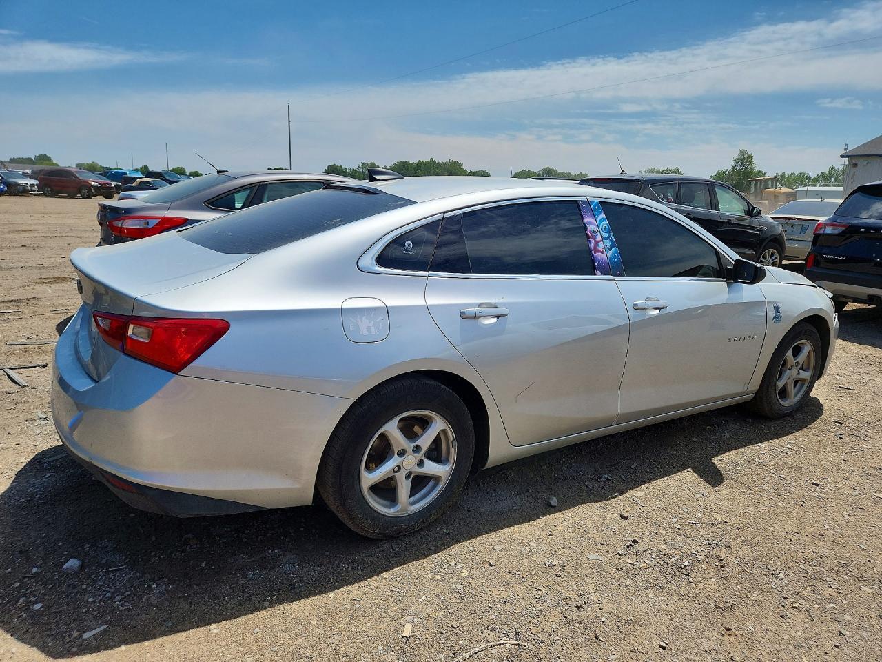 2017 Chevrolet Malibu Ls - Фото 3