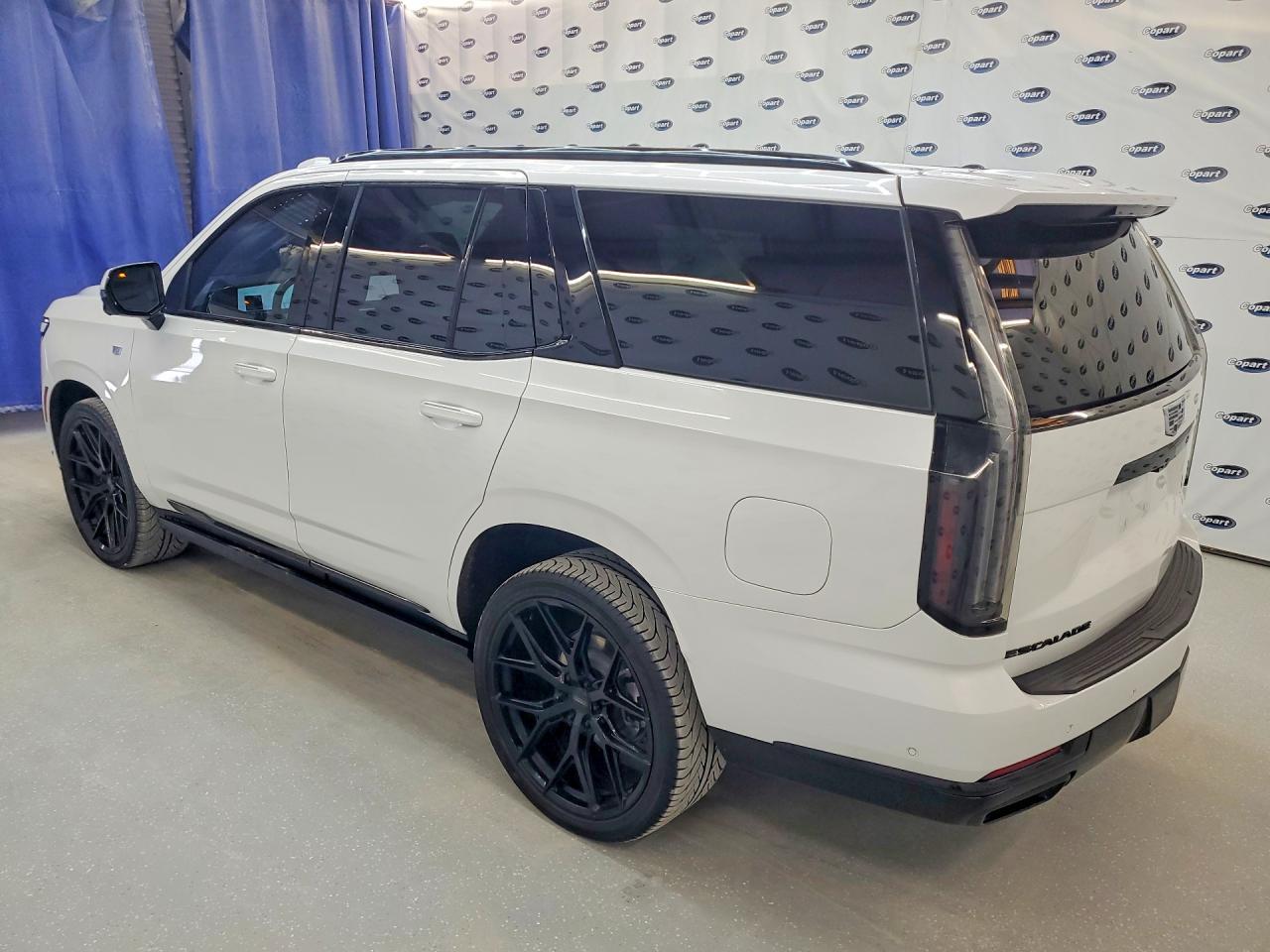 2025 Cadillac Escalade Sport - Фото 2