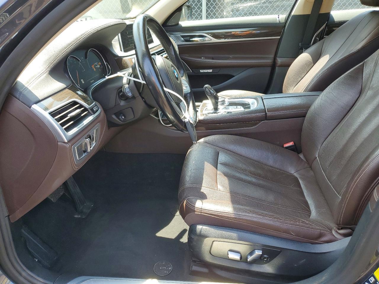 2018 BMW 740 Xi - Image 7