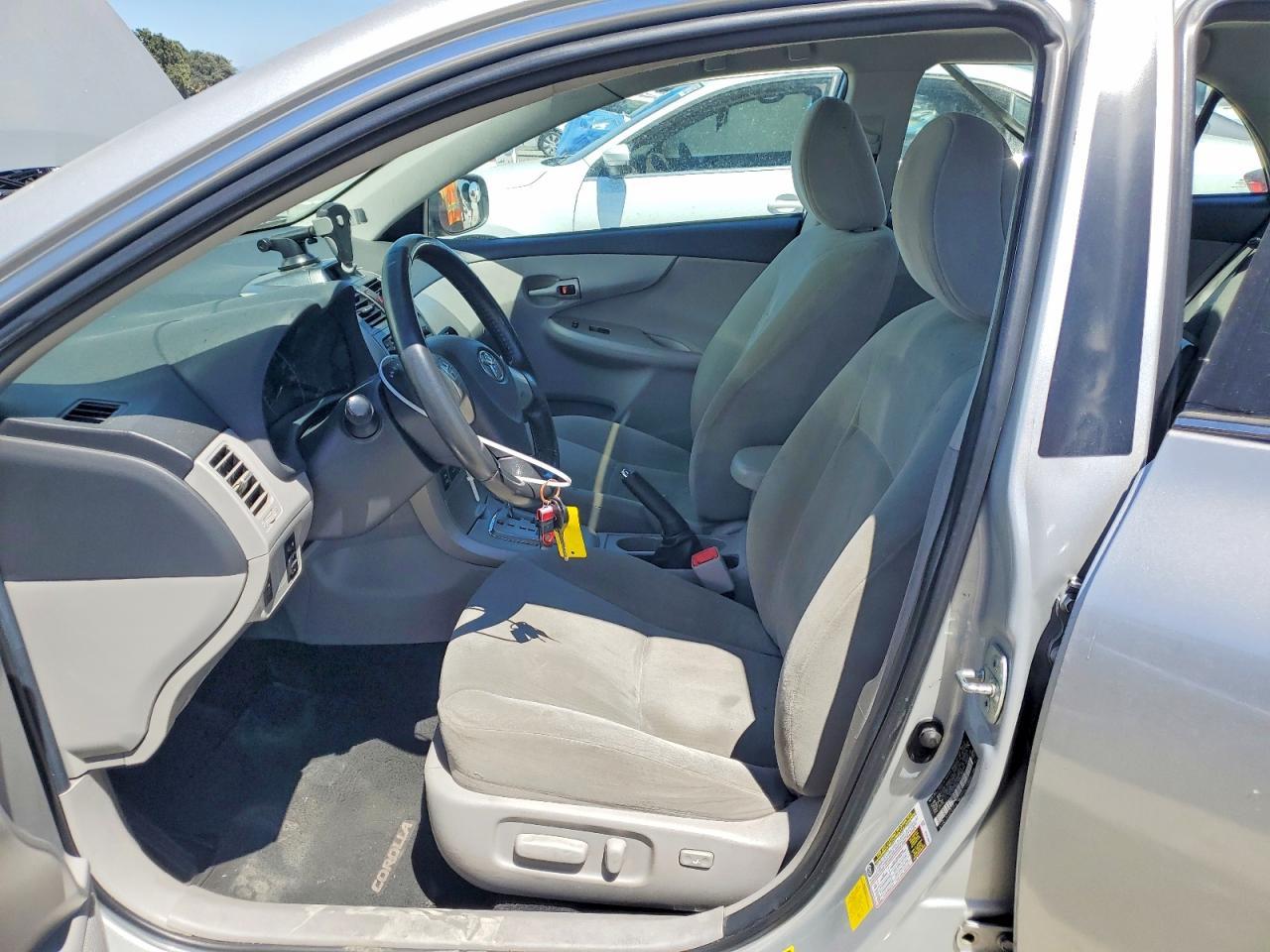2013 Toyota Corolla Le - Фото 7