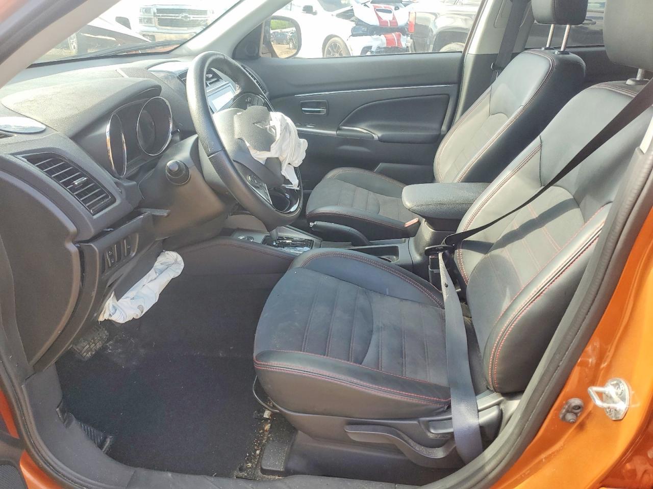 2024 Mitsubishi Outlander Sport S/Se - Фото 7