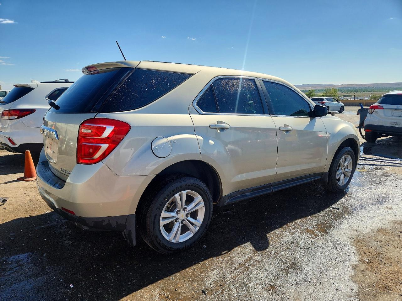 2016 Chevrolet Equinox Ls - Фото 3