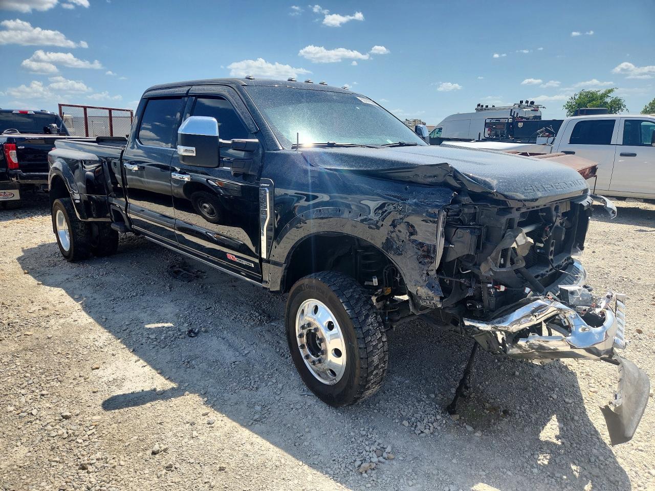 2026 Ford F450 Super Duty - Image 4