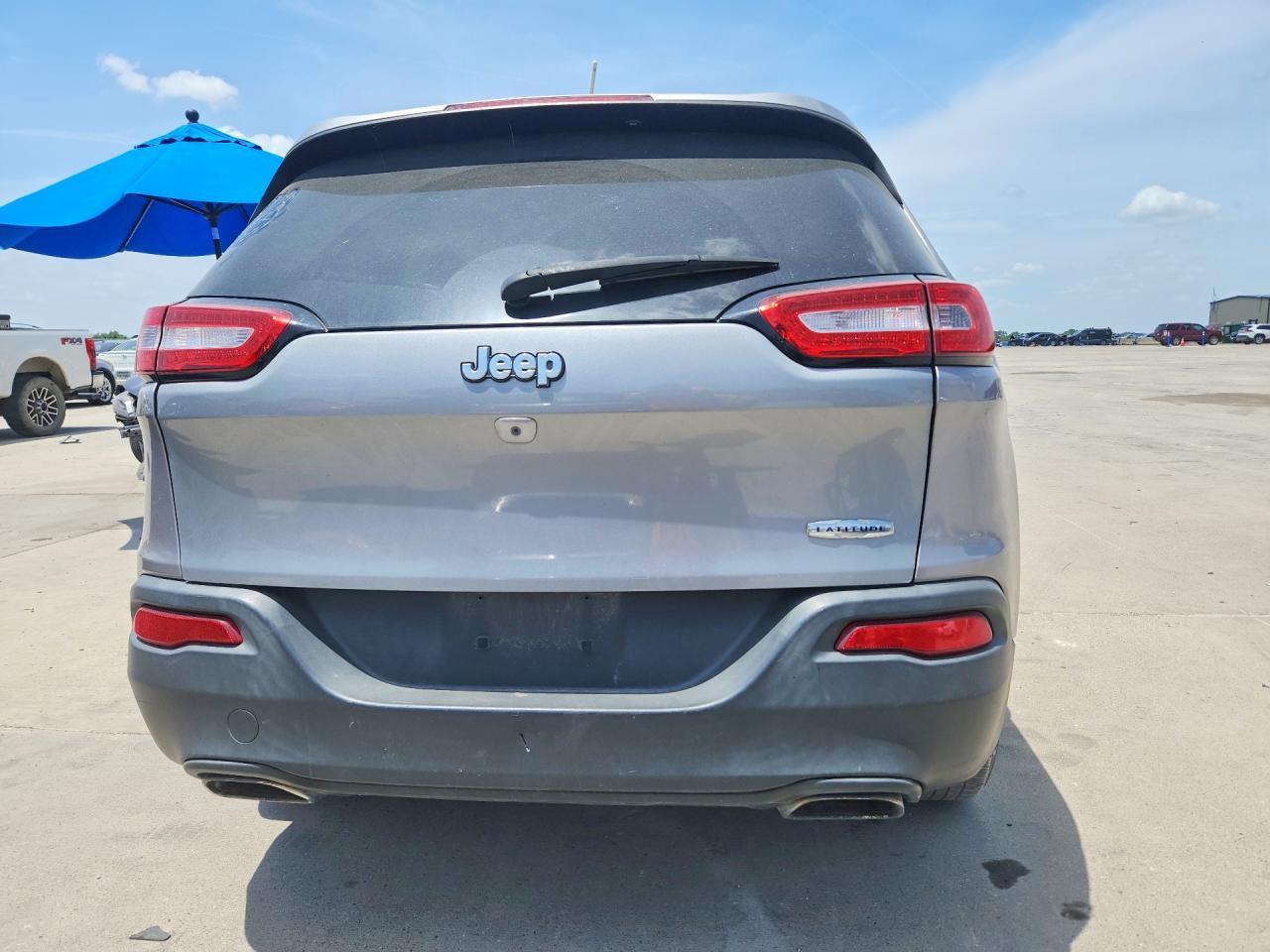 2016 Jeep Cherokee Latitude - Фото 6