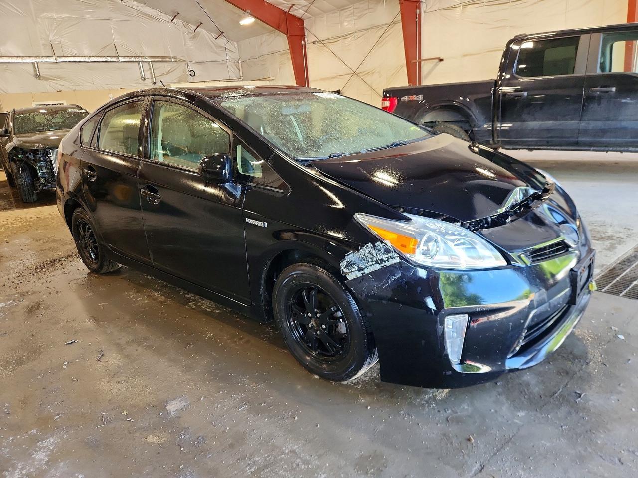 2015 Toyota Prius Two - Image 4