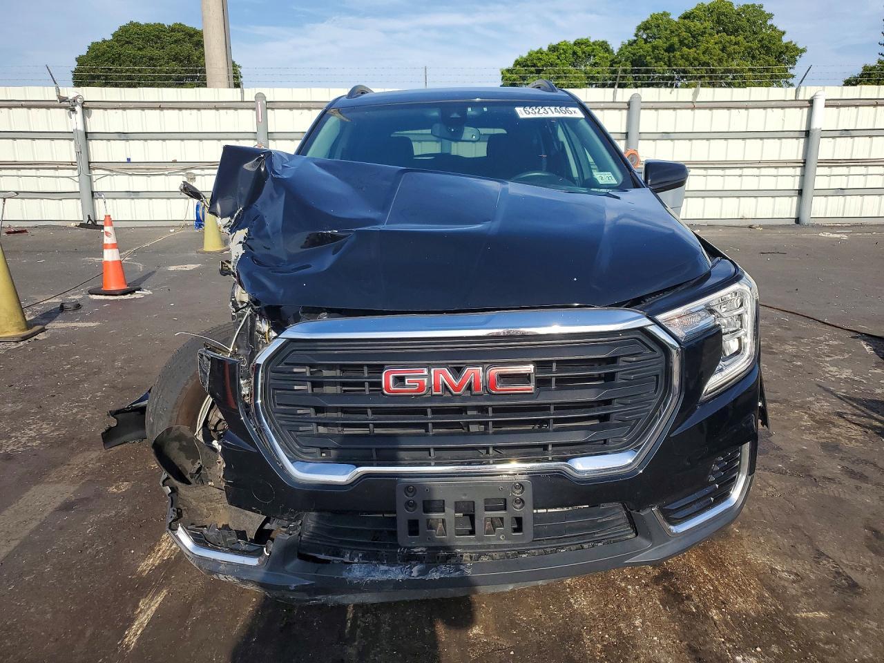 2022 GMC Terrain Sle - Image 5