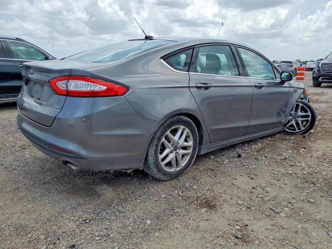 2014 Ford Fusion Se - Фото 3