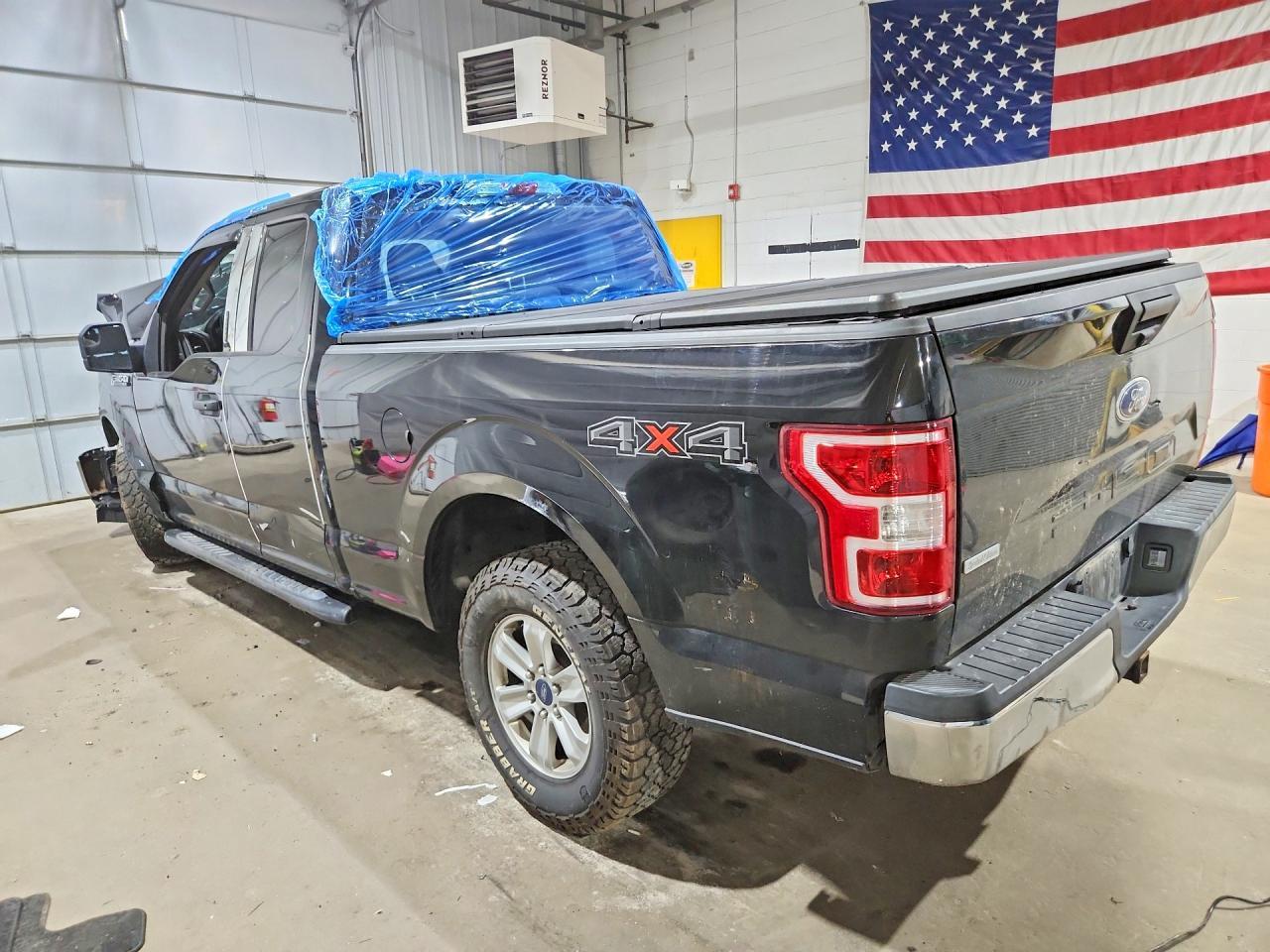 2018 Ford F150 Super Cab - Фото 2