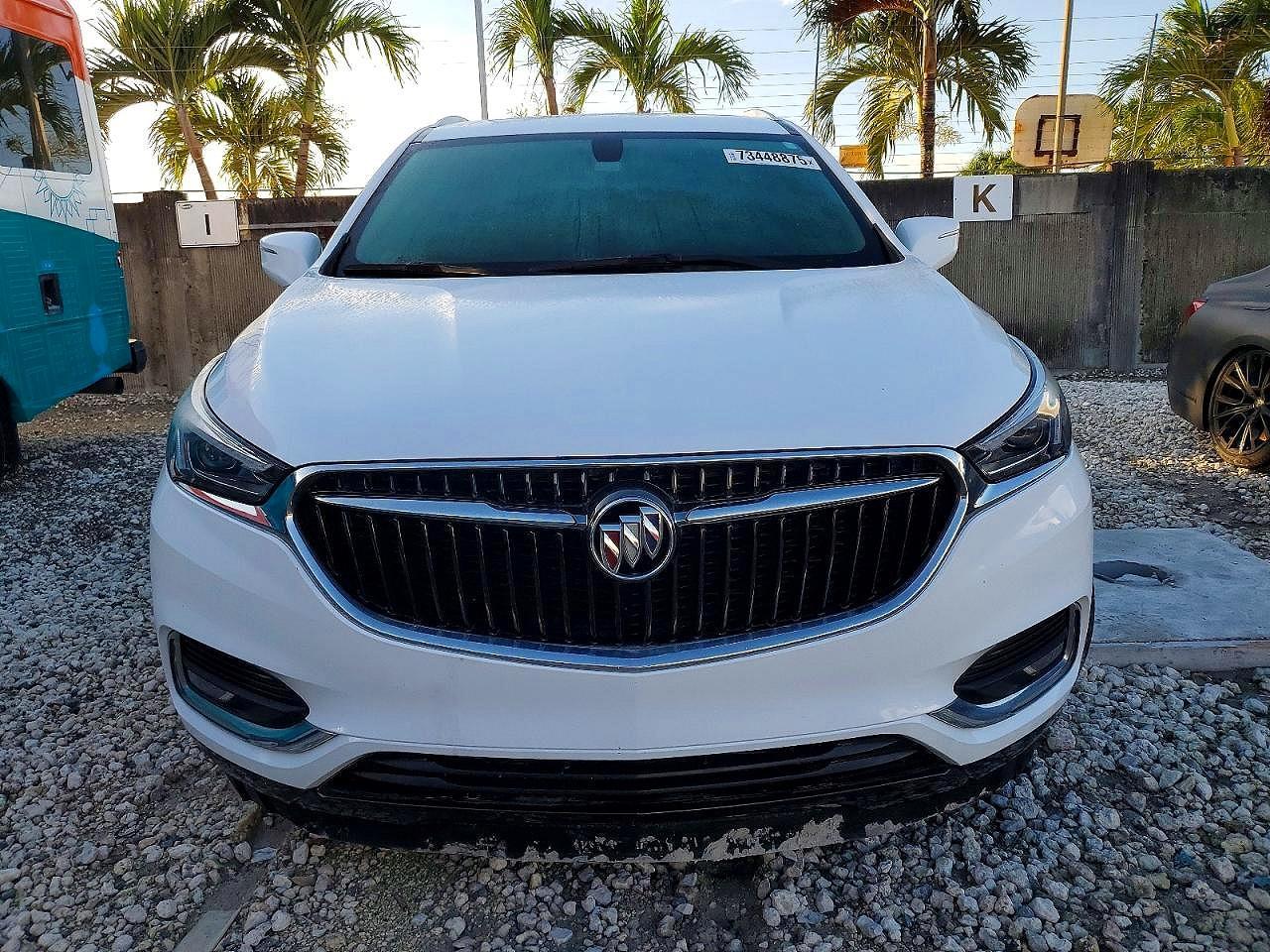 2018 Buick Enclave Essence - Image 5