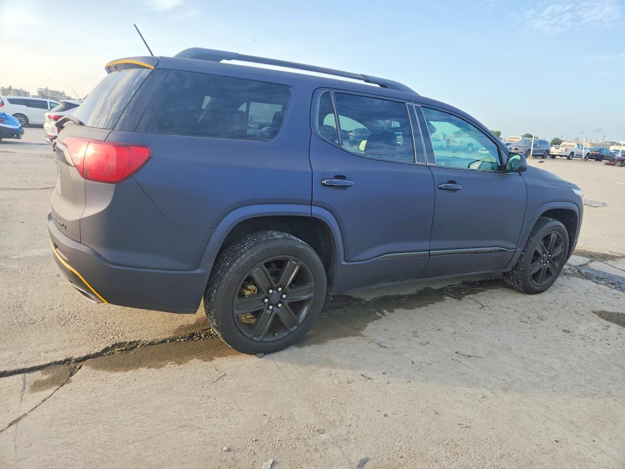 2017 GMC Acadia Denali - Фото 3