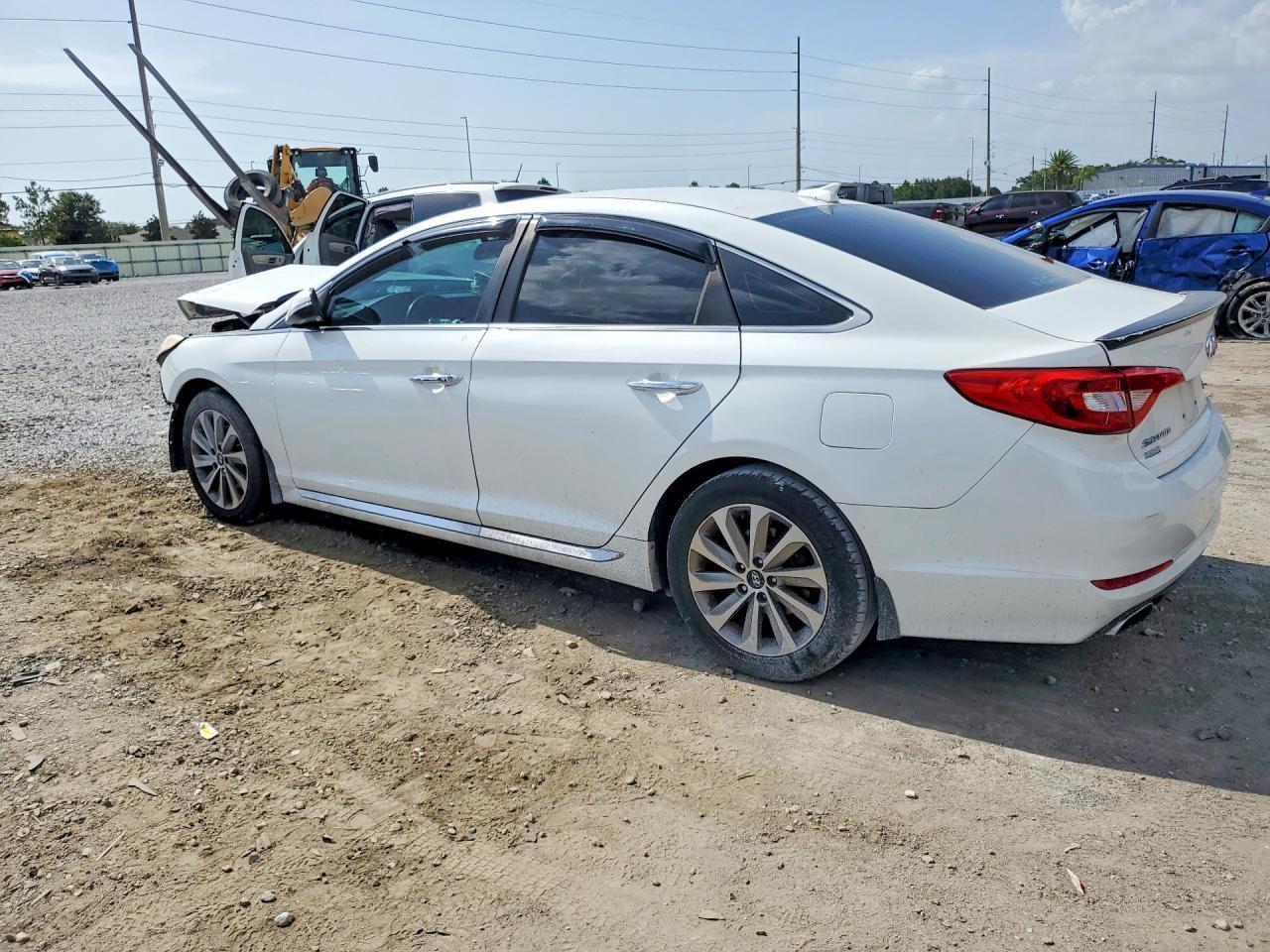 2015 Hyundai Sonata Sport - Image 2