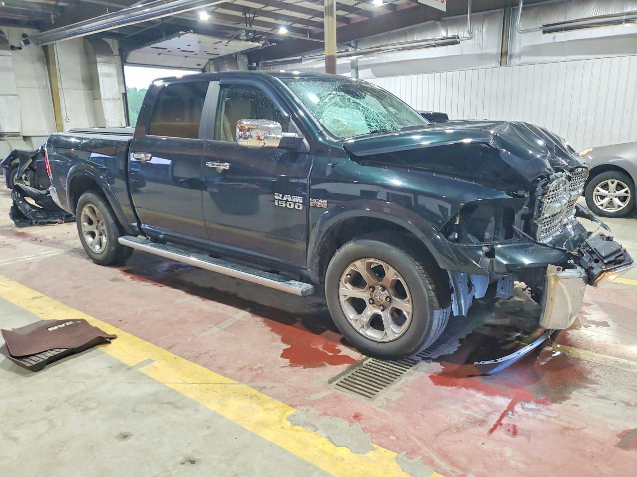 2017 Ram 1500 Laramie - Image 4