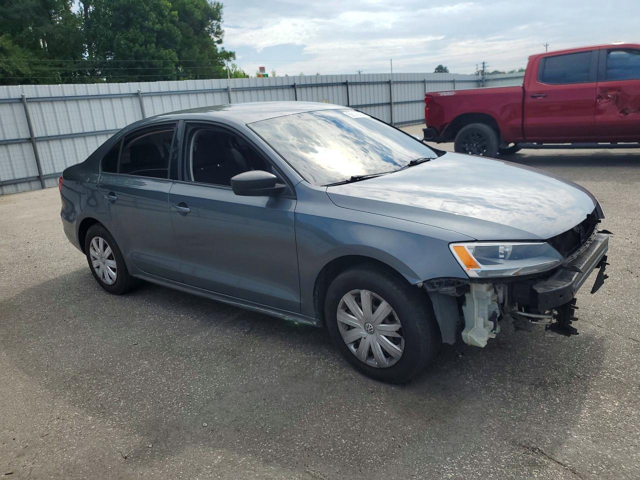 2015 Volkswagen Jetta Base - Image 4