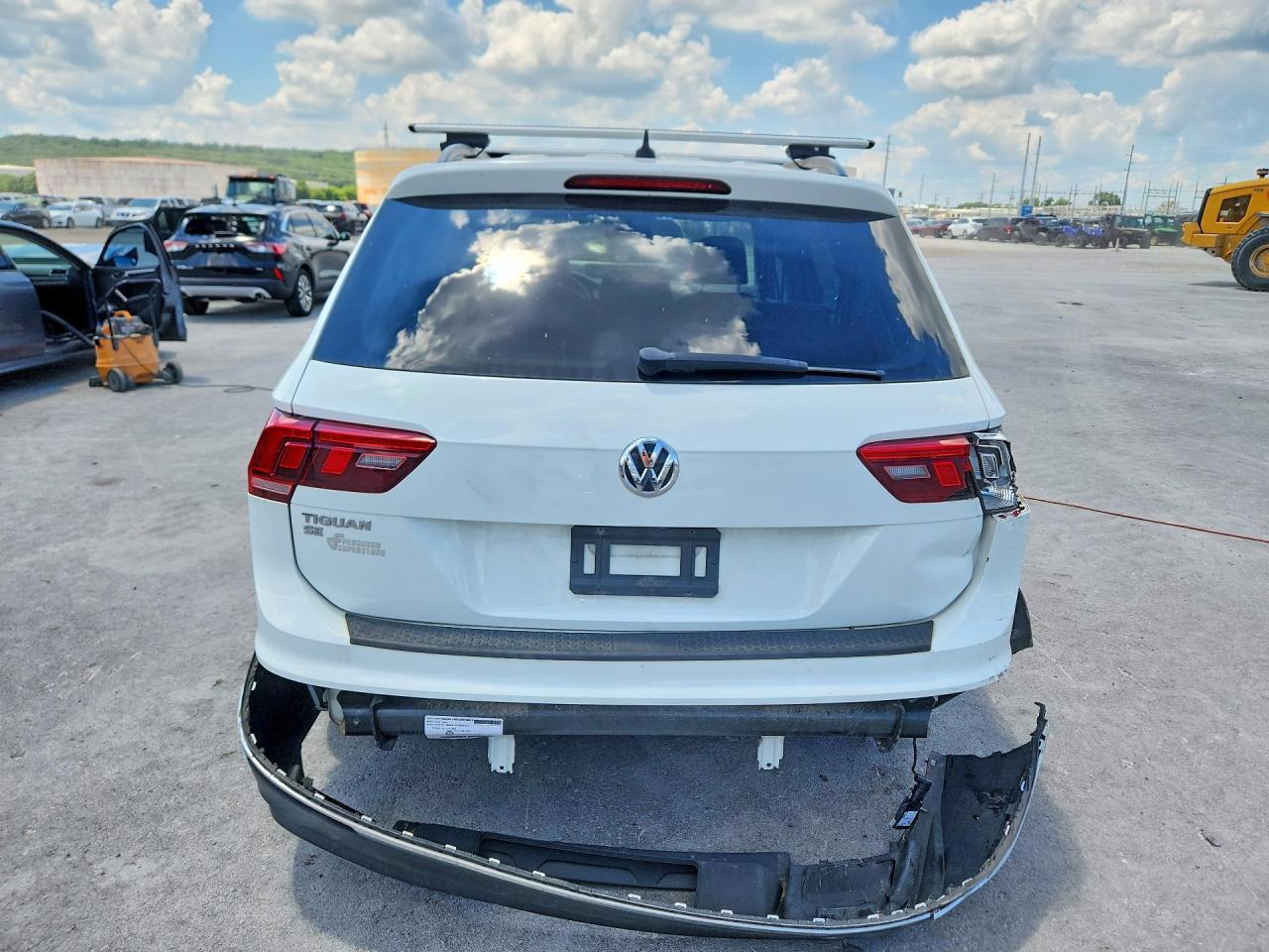 2020 Volkswagen Tiguan Se - Фото 6