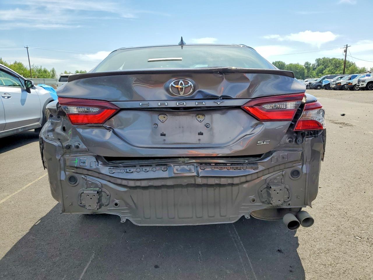 2022 Toyota Camry Se - Фото 6