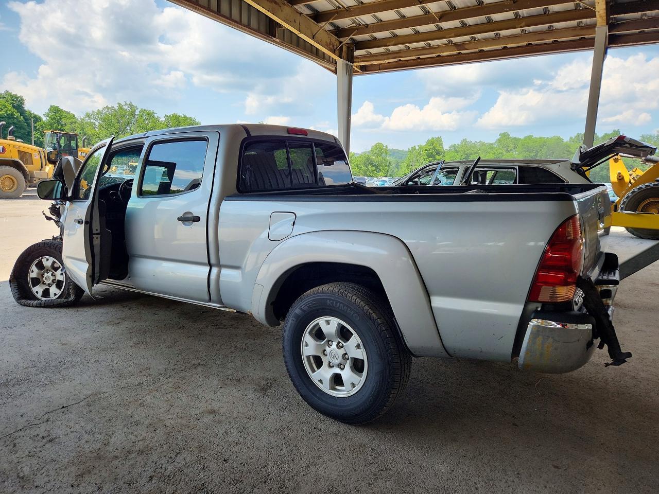 2005 Toyota Tacoma Double Cab Long Bed - Image 2