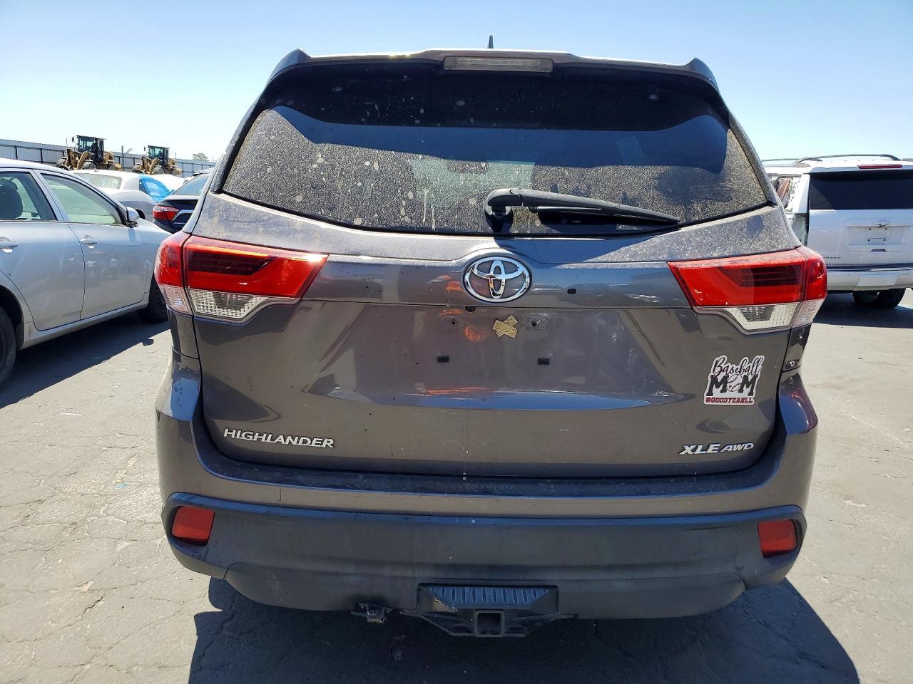 2019 Toyota Highlander Xle - Фото 6