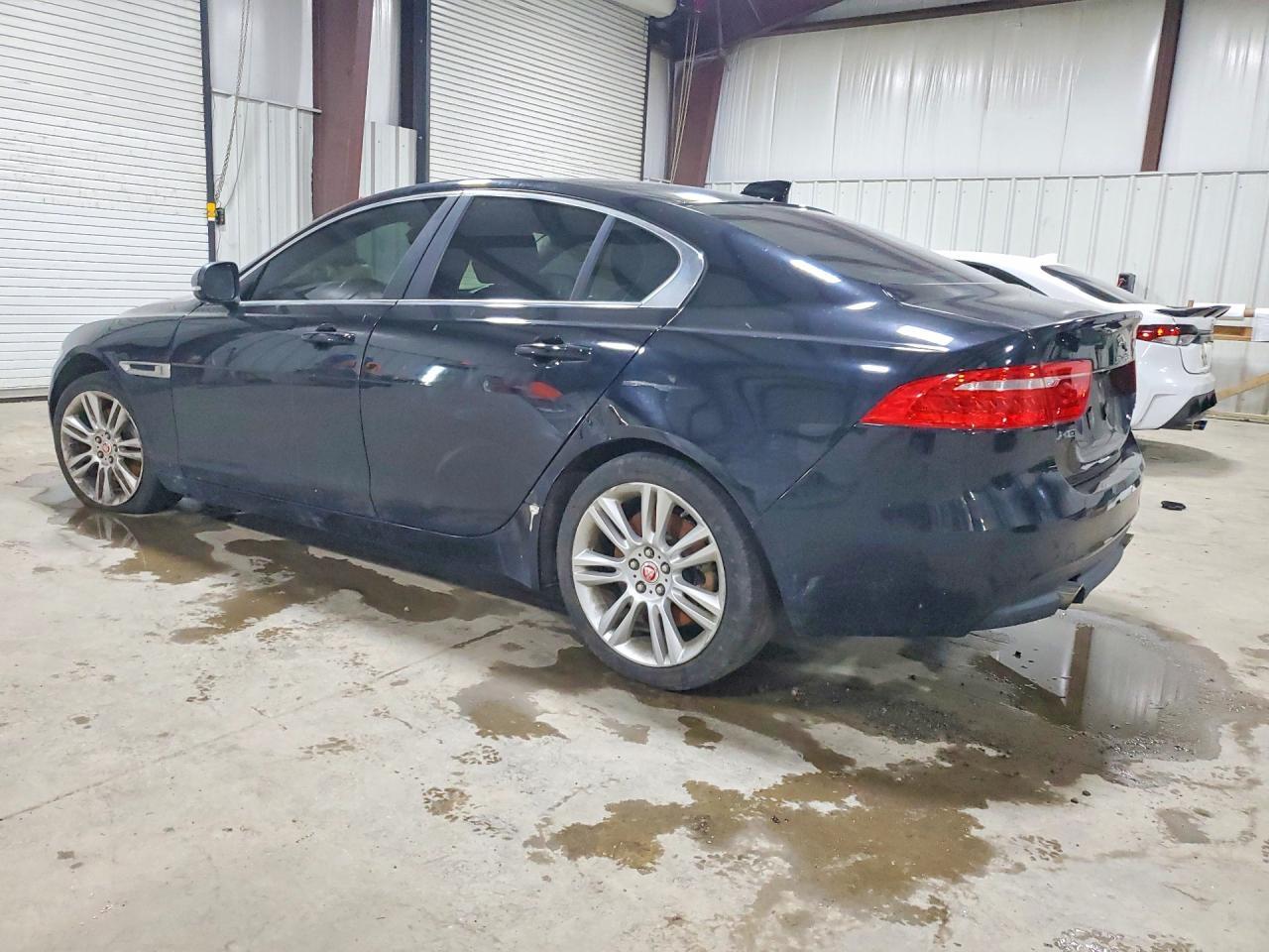 2019 Jaguar Xe - Image 2