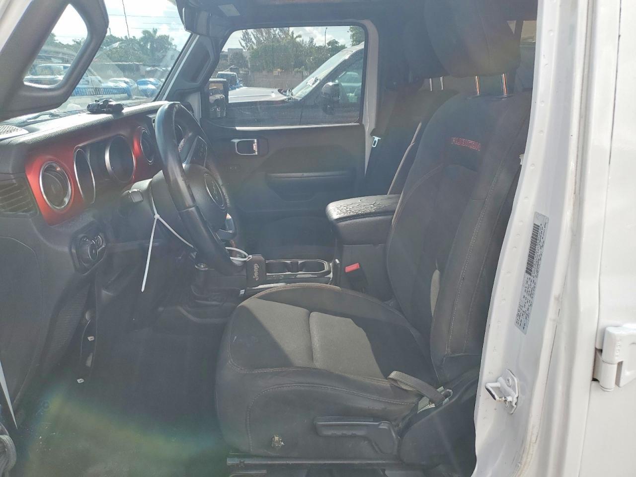 2019 Jeep Wrangler Unlimited Sahara - Фото 7