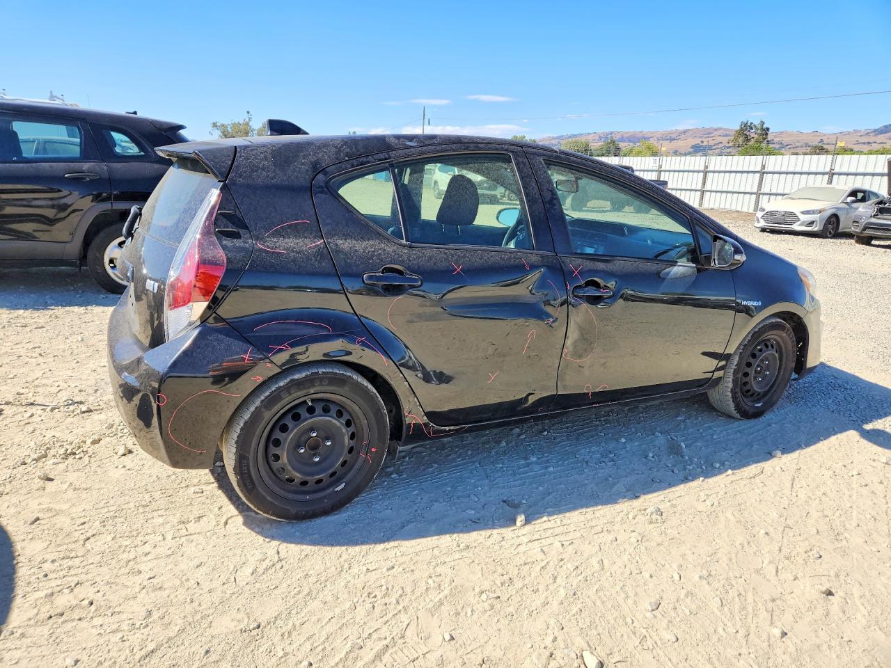 2015 Toyota Prius C Two - Фото 3